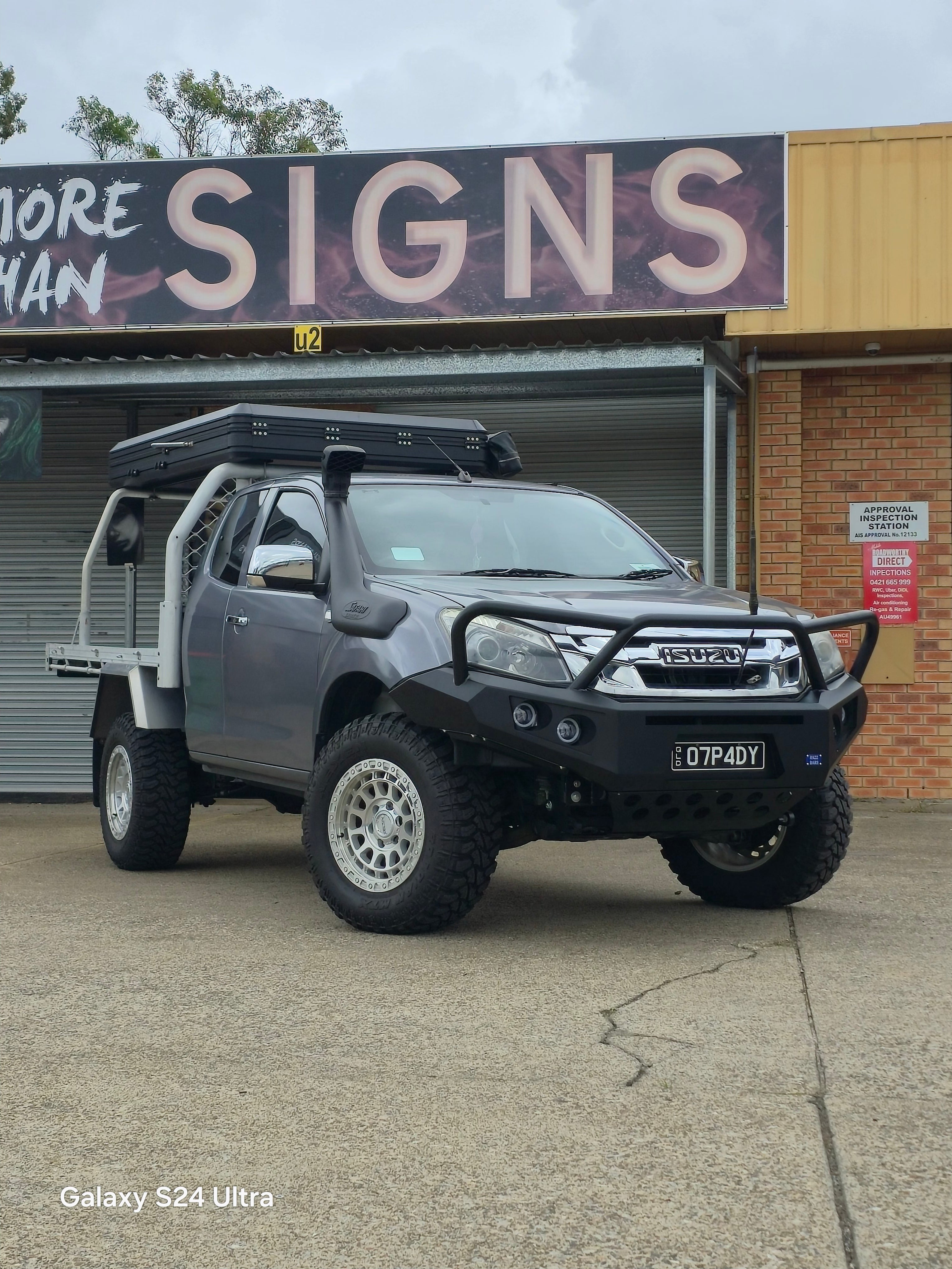 RAZZ BAR ANGRY EYES DMAX/ 12-16/ MUX 11/2013 - 04/17 PRE ORDER APPROX ARRIVAL APPROX NOV/DEC  2026 ORDER NOW TO LOCK 1 IN
