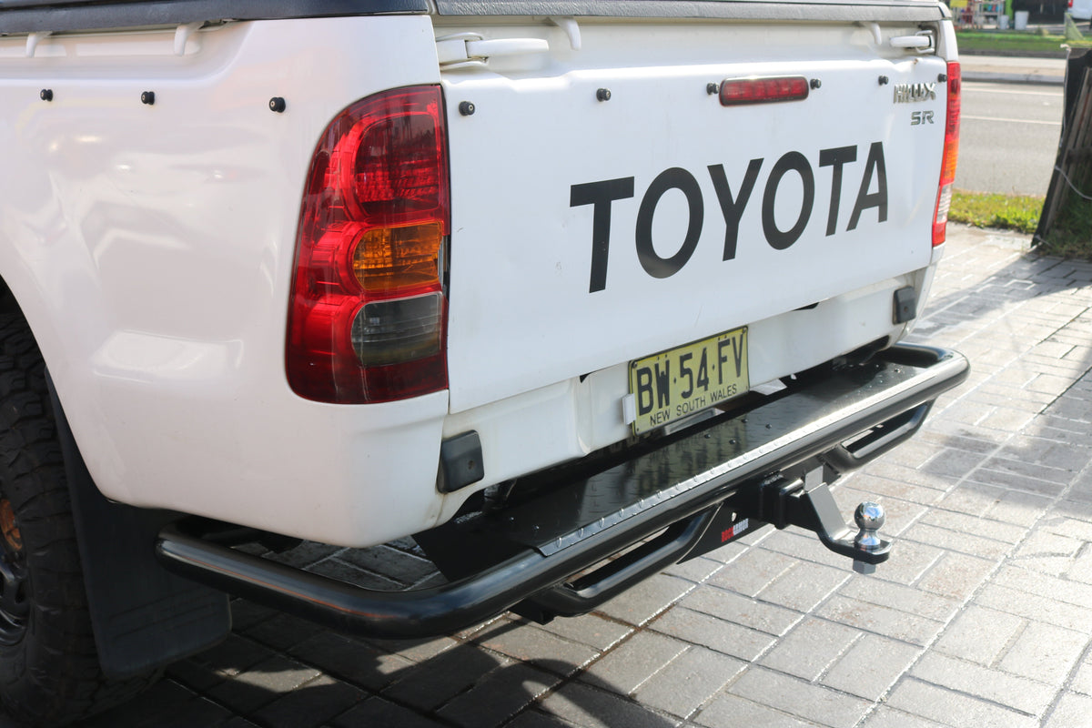 Hilux 2005 - 2015 Rockarmor Rear Step Tow Bar