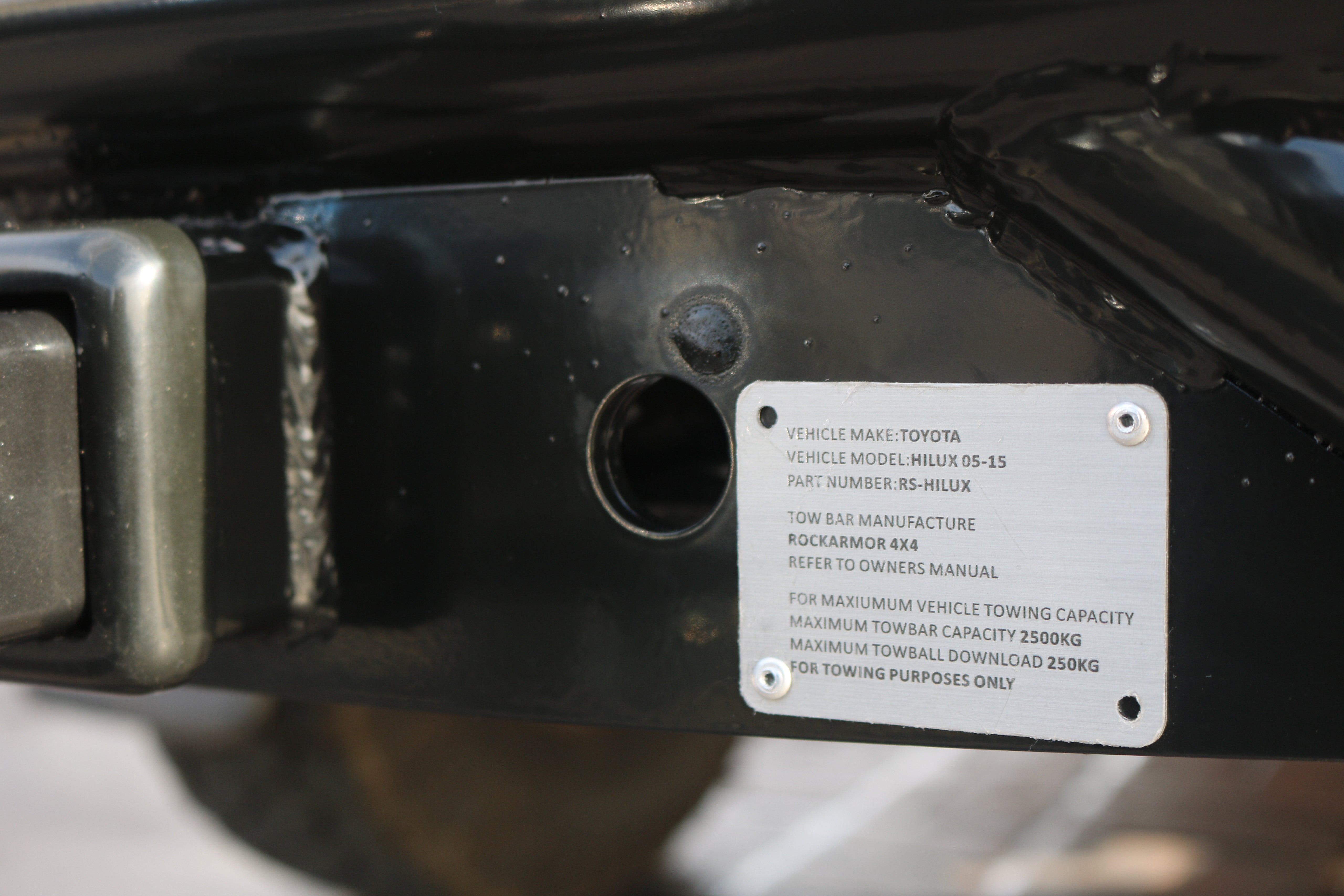 Hilux 2005 - 2015 Rockarmor Rear Step Tow Bar