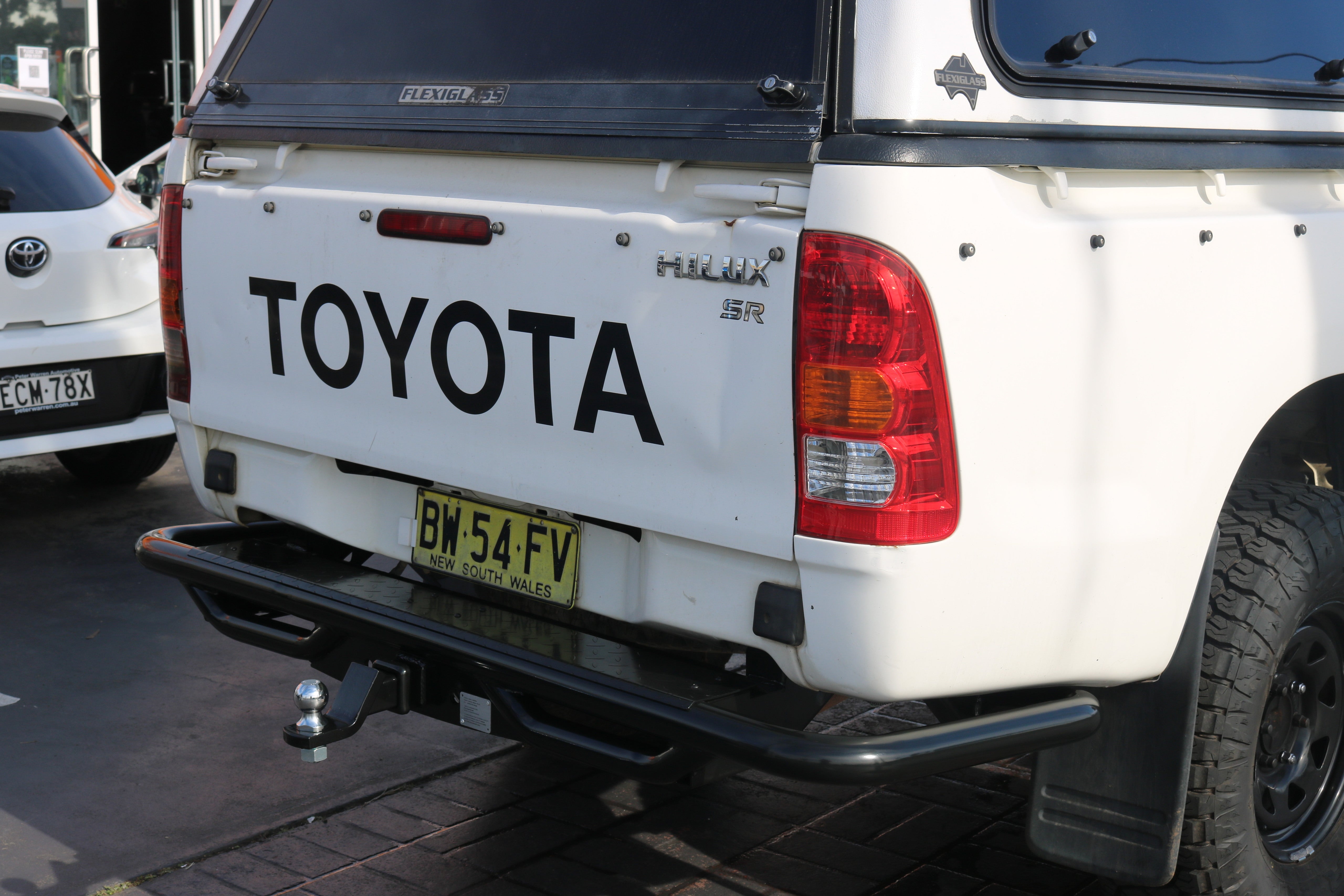 Hilux 2005 - 2015 Rockarmor Rear Step Tow Bar