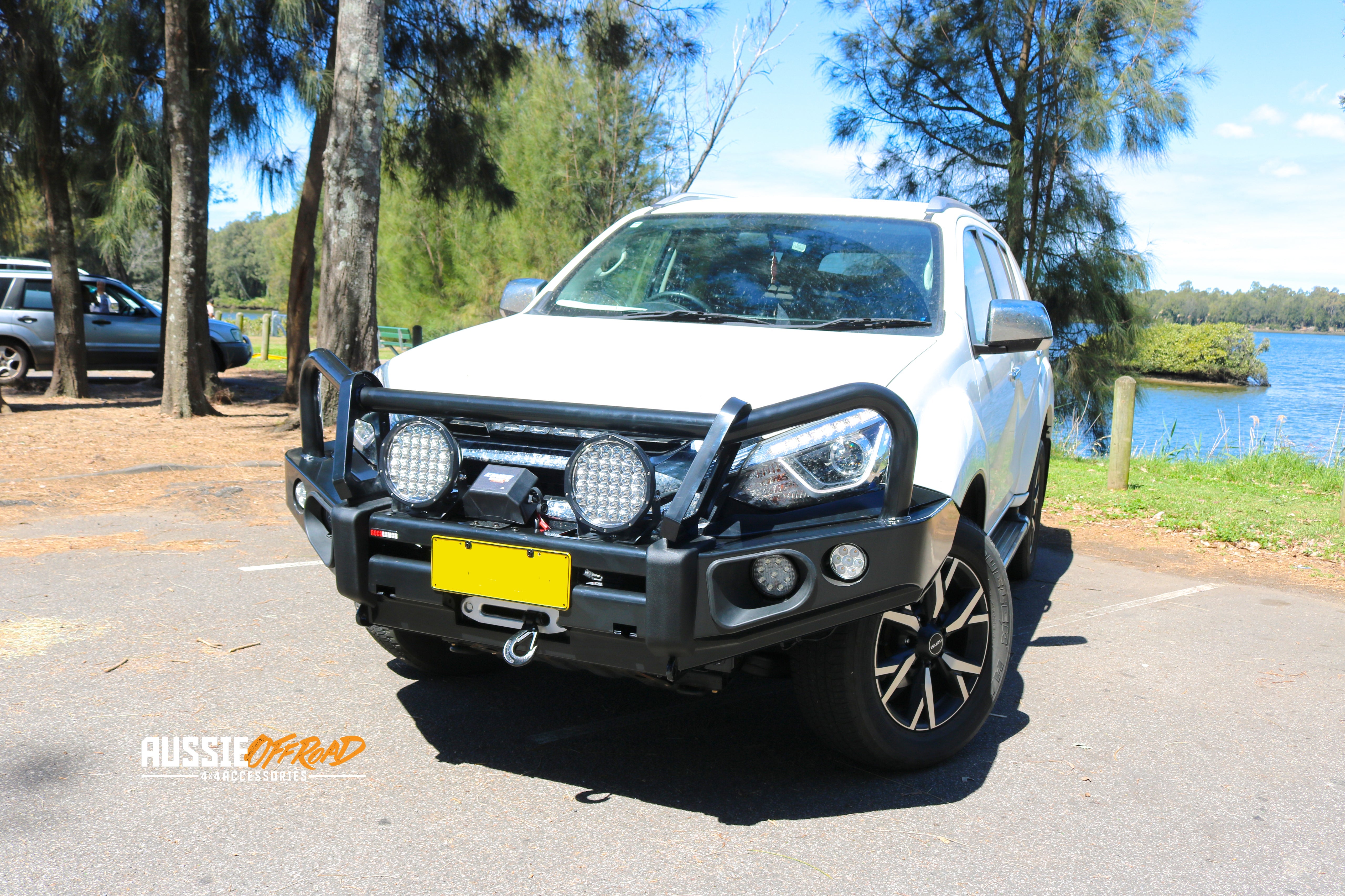 Isuzu MU-X Rockarmor Steel Elite Bull Bar (05/2017 - 07/2021)