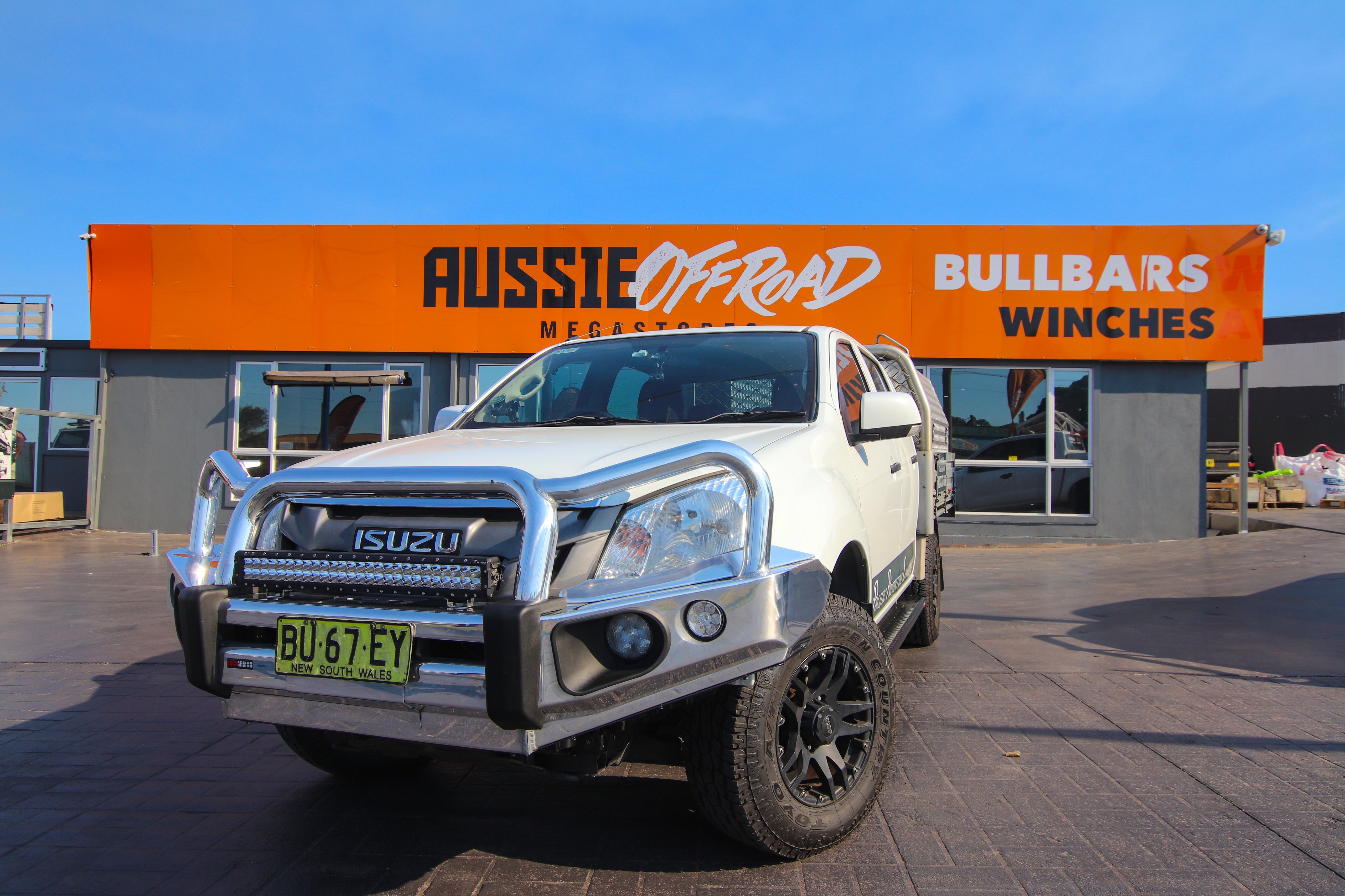 Isuzu DMAX Rockarmor Alloy Bull Bar (2012 - 2016)