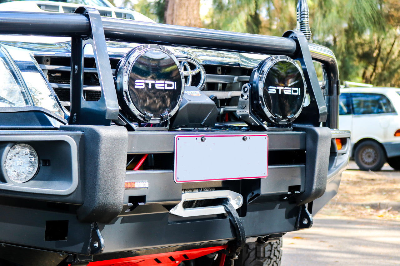 Toyota Hilux | 04/2005 - 08/2015 | Frontal Pack | Bull Bar, Winch, Spotties